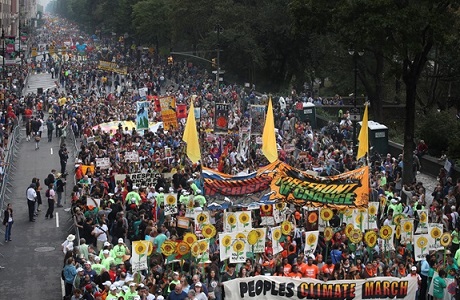 102 человека задержаны полицией во время митинга эко-активистов в Нью-Йорке