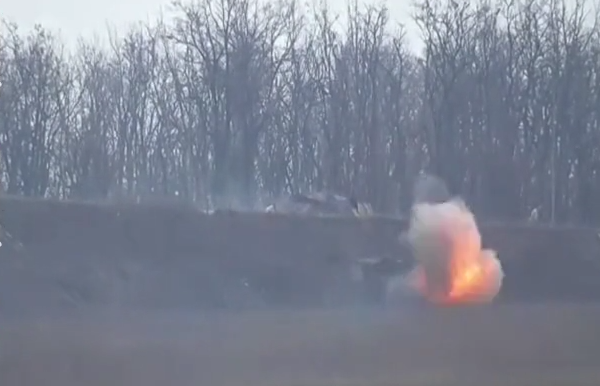 Армия Украины разгромила управляемой ракетой укрепления сепаратистов "ДНР" – яркие кадры 