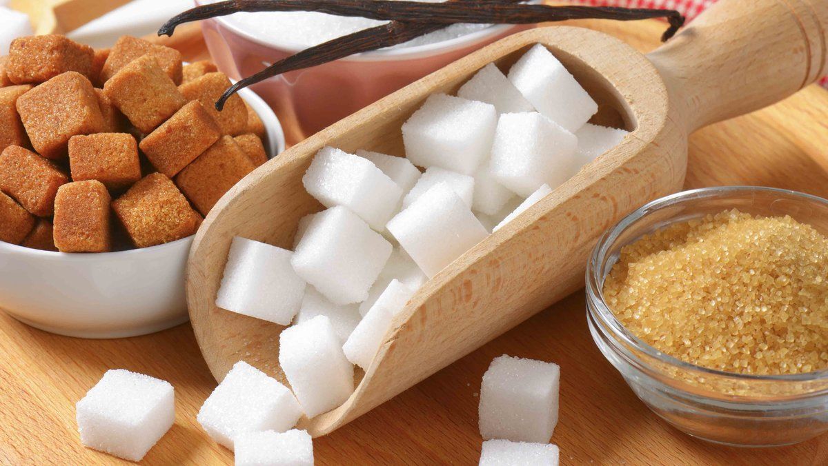 ​Сколько сахара можно съесть в день, и что будет, если не соблюдать норму