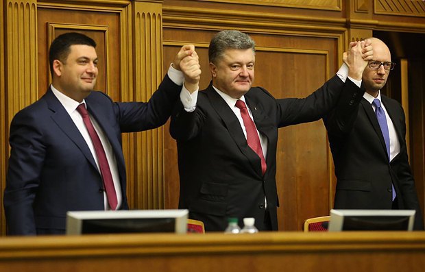 Яценюку пока не угрожает отставка, - совместное заявление Порошенко, Гройсмана и Яценюка