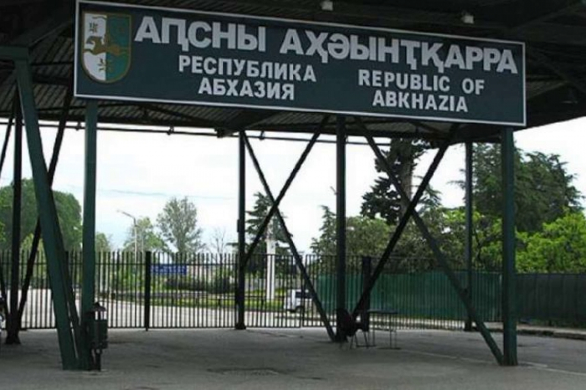 ЧП в Абхазии: половина захваченной Россией "республики" осталась без электричества, боевики просят о помощи