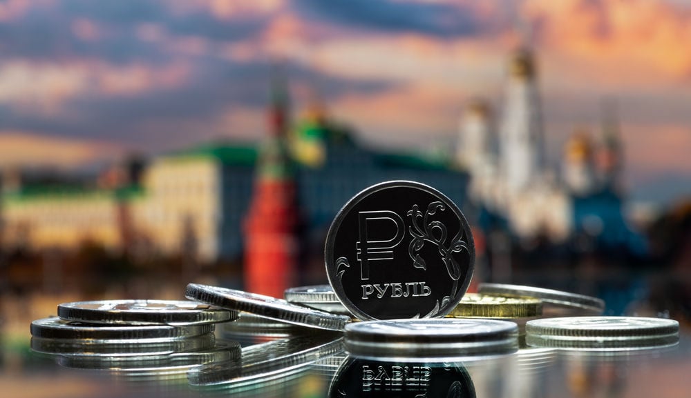 Рубль и российские акции резко рухнули на фоне срыва переговоров по Украине в Лондоне – The Moscow Times
