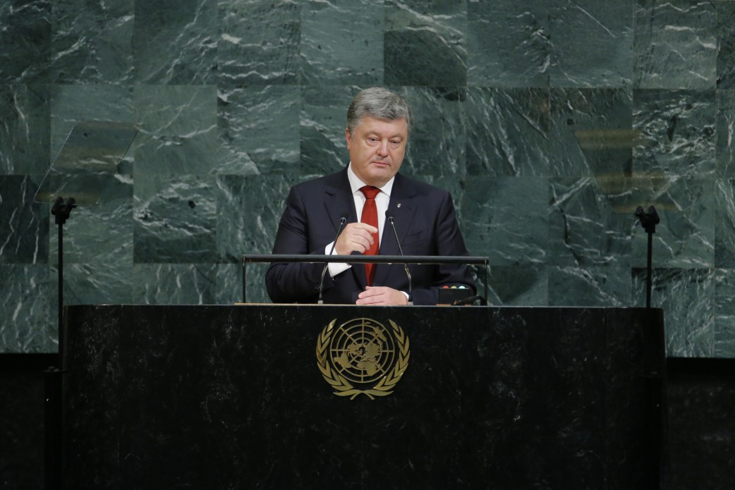 Миротворцы ООН на Донбассе: "украинский план" под угрозой срыва - президент Порошенко рассказал, что может помешать принятию данного решения  
