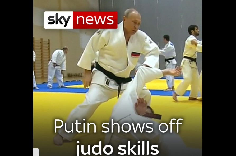 Появилось видео, как Путин получил травму во время дзюдо: СМИ сообщили о последствиях  