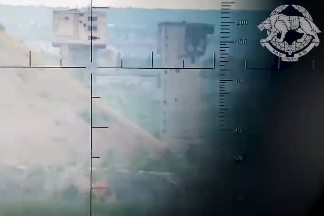 ​Спецназ ВСУ филигранно отработал под Бахмутом: операцию снял на видео дрон
