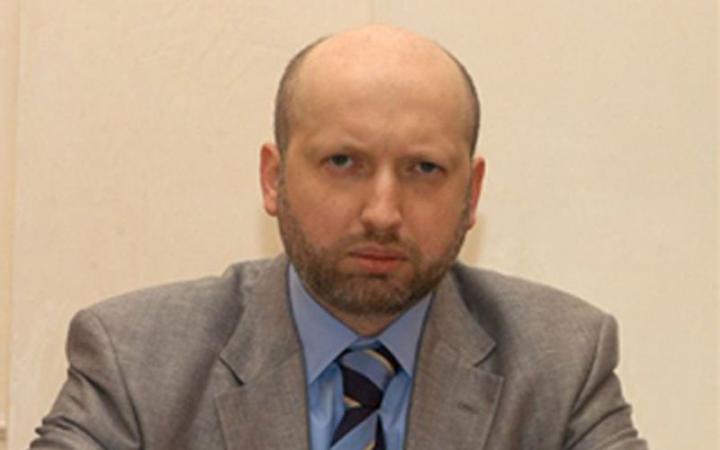 Турчинов: закон об "особом статусе" Донбасса пока не действует