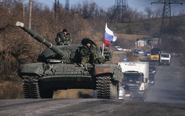 Порошенко посчитал "потерявшиеся" российские танки, БТРы и артиллерийские системы на Донбассе 