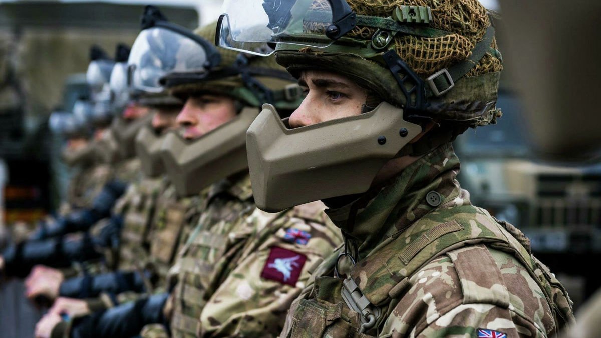 Киев готов попросить Великобританию о переброске войск в Украину