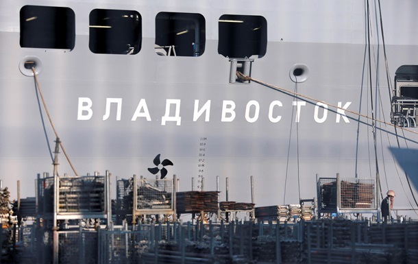 Песков прокомментировал первоапрельскую шутку о "Мистралях"