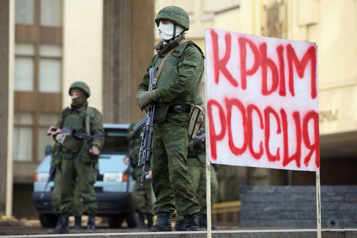 РосСМИ нагнетают обстановку в Крыму – люди готовятся к войне: "Где бомбоубежища?"