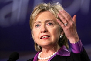 Журналист: падение рейтингов Хиллари Клинтон прогнозировано, это соответствует ее второму "я"