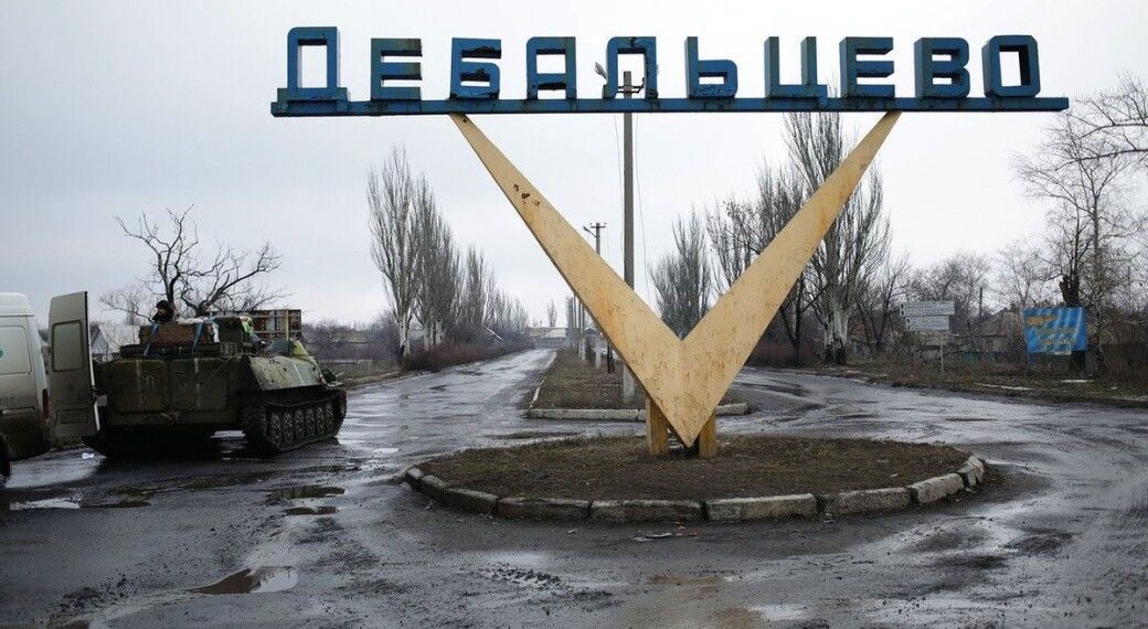 В Дебальцево оконфузились с памятником российским военным, изобразив на нем солдата ВСУ: приезд Пушилина сорван, в "ДНР" скандал  