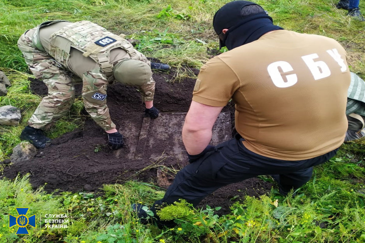 ​Снайпер "Востока" после тренировки в РФ оставил тайник на Донбассе - его обнаружила СБУ