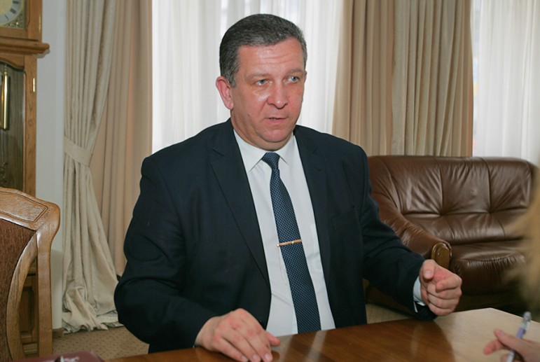 Министр социальной политики призвал жителей оккупированных территорий бежать с Донбасса