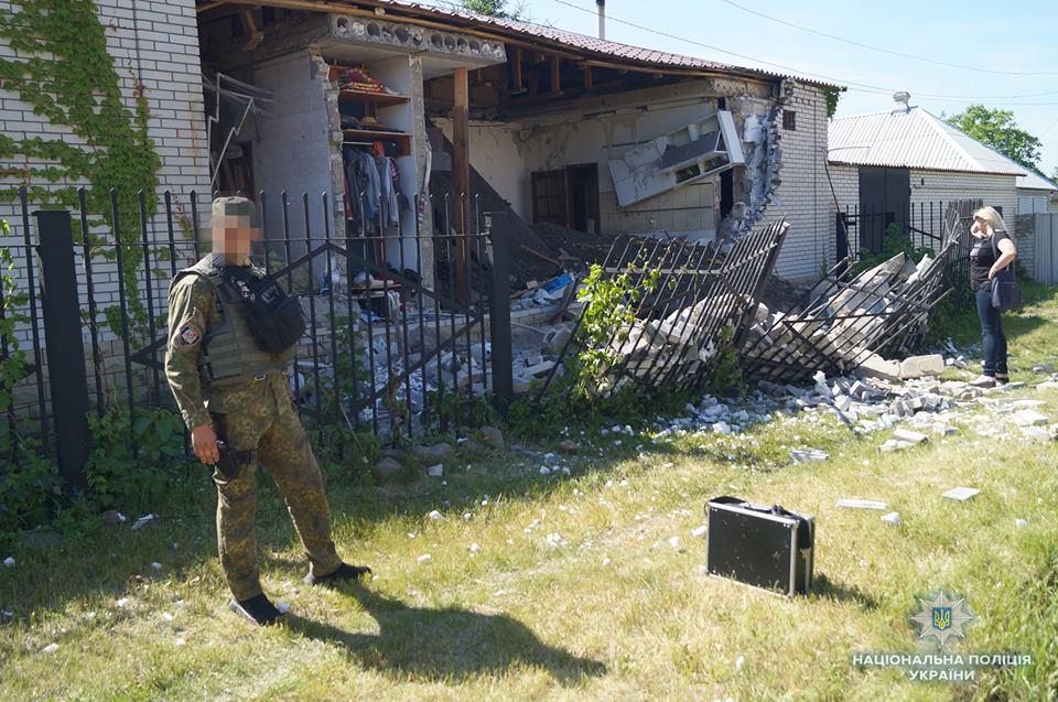 Супружеская пара получила серьезные травмы от взрыва в прифронтовом Лисичанске