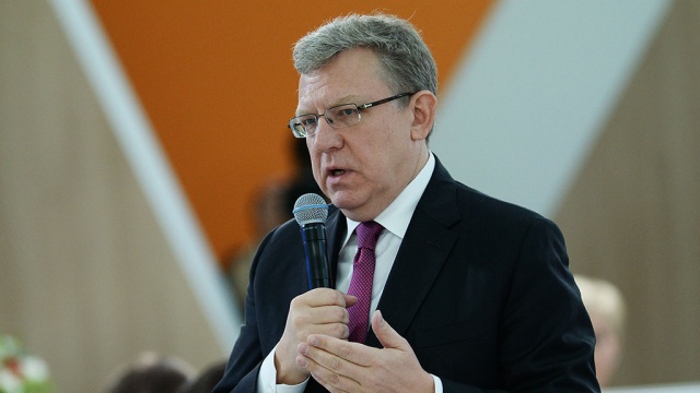 Запад начнет снимать антироссийские санкции в 2017 году - Кудрин