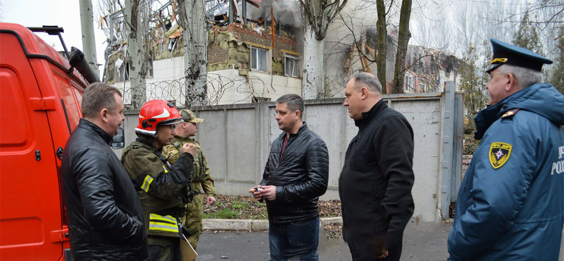 "Выносят тяжело раненных оккупантов", - в Донецке ВСУ точечно попали в объект армии РФ