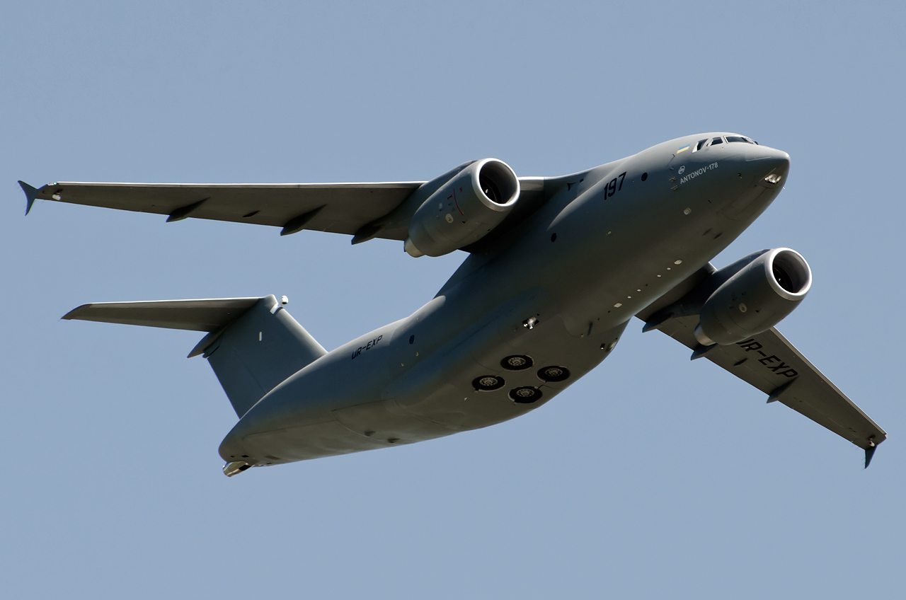 Украина нанесла России болезненный удар в авиастроении: Киев перехватил у Москвы крупный военный контракт