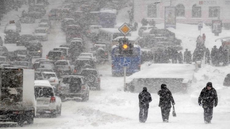Киеву грозит снежный Армагеддон: спасатели всеми силами готовят столицу Украины к приходу сурового циклона "Мартина" из Италии - ГСЧС