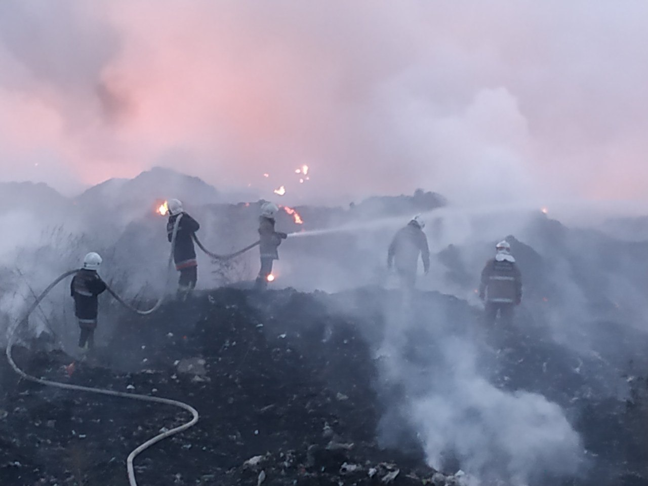 ​Масштабный пожар в Полтаве: горит мусорный полигон, в городе нечем дышать