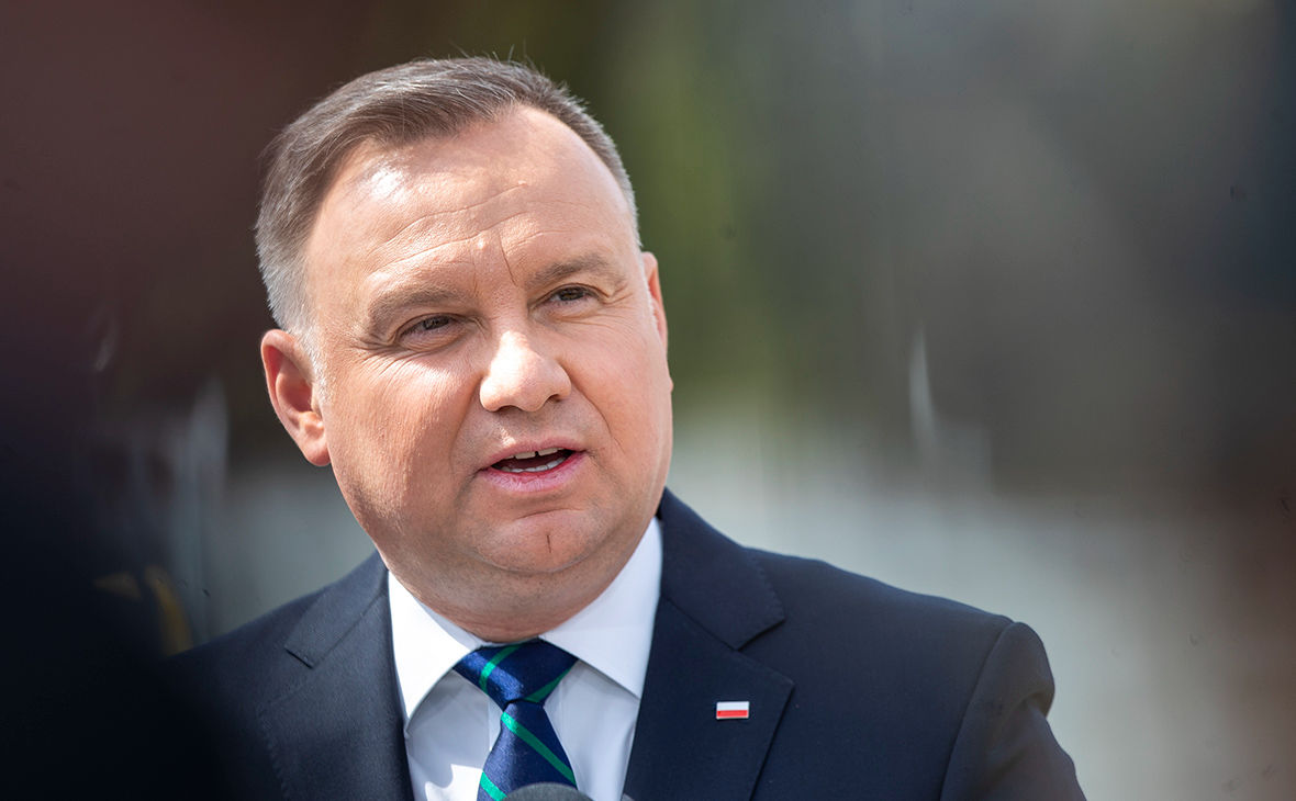 Дуда призвал Запад "замучить" Путина