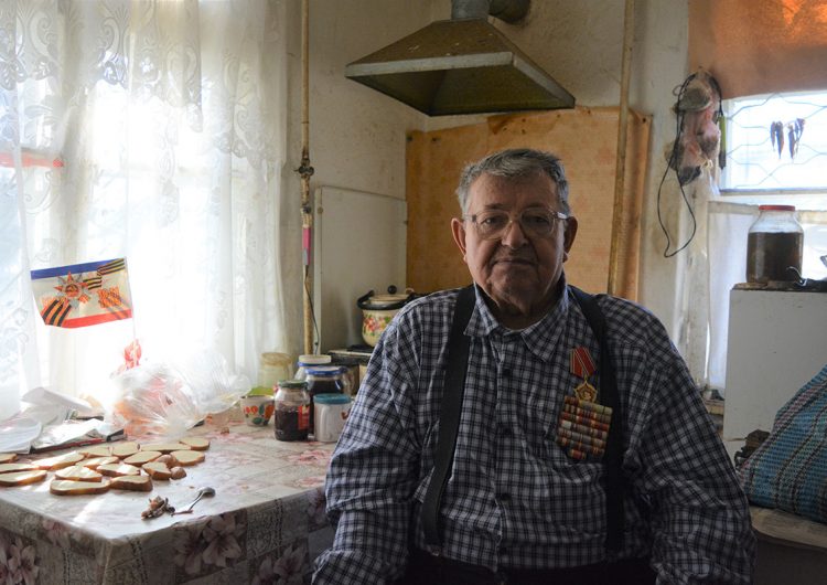 ​В Крыму после аннексии ветерана ВОВ сдвинули в очереди на жилье с 183-го на 1217-е место - Путин помочь отказался