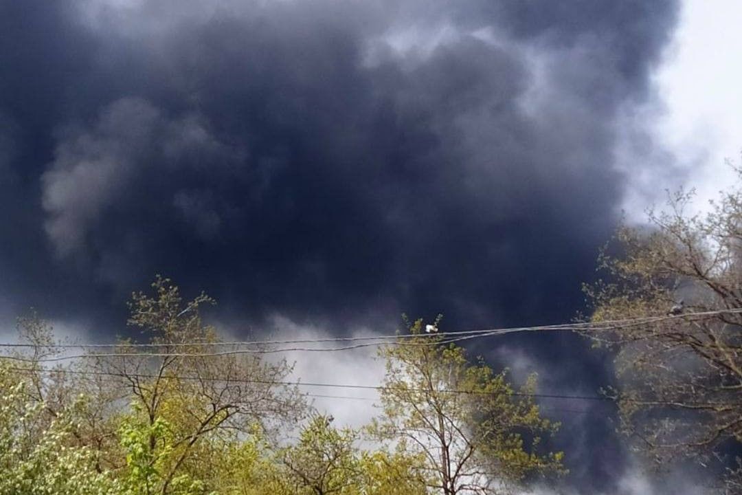 ​Авиация РФ нанесла массированный ракетный удар по Одессе: после прилетов в городе черный дым