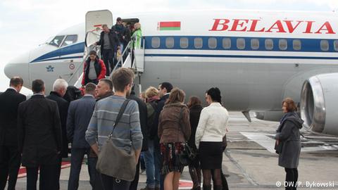 ​Российская погранслужба снимает украинцев с рейсов, летящих транзитом через Минск