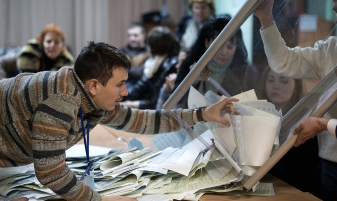 Российский ЦИК направил Лаврову свой отчет о выборах в Верховную Раду Украины