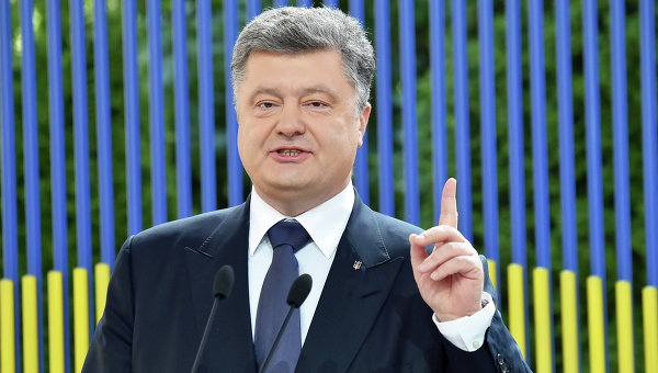Порошенко: Украина к концу года вернет контроль над границей на Донбассе
