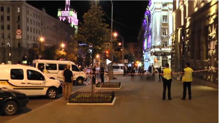 Оглушающие звуки стрельбы и странное поведение убийцы: видеозапись резонансной перестрелки в Харькове 