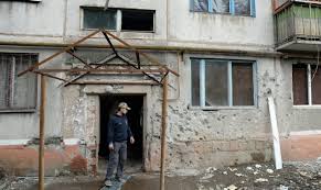 ​Луганск снова подвергся обстрелу. Есть повреждения жилых домов