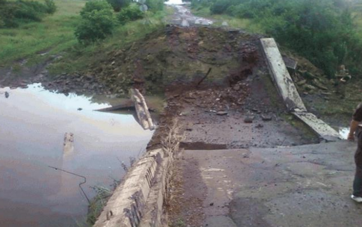 МВД: вчерашний подрыв моста в Луганской области квалицирован как теракт