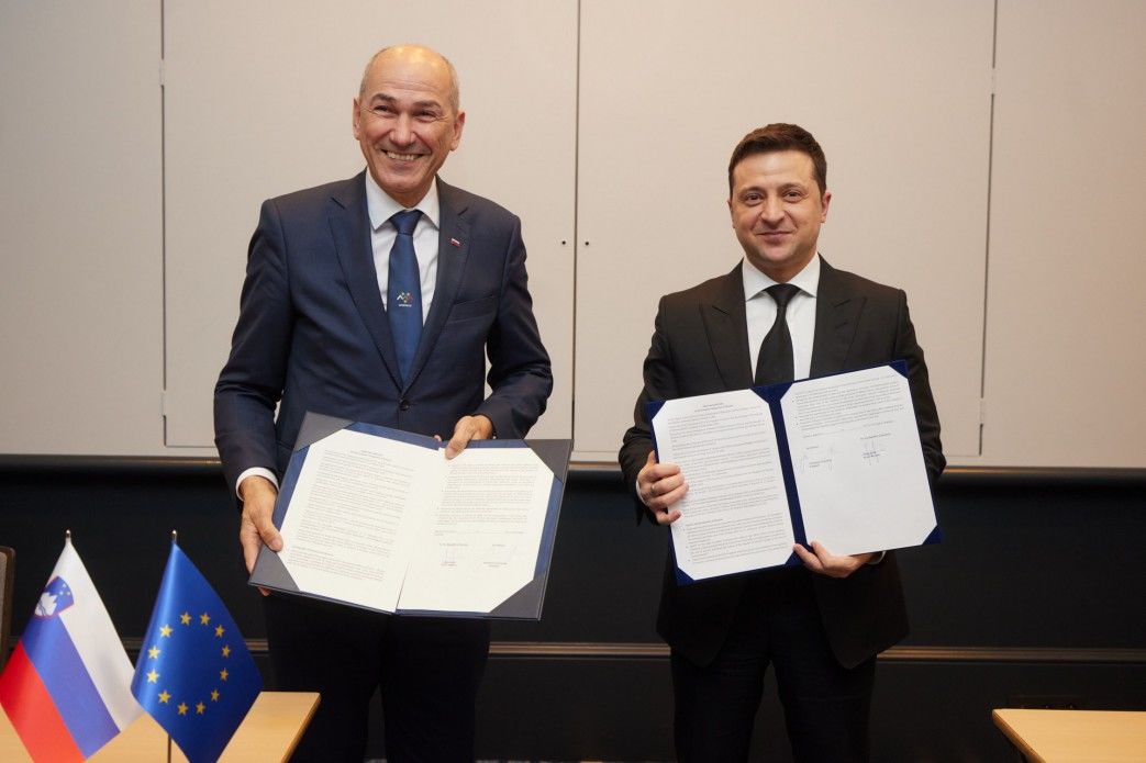 Словения поддержала движение Украины в ЕС: Зеленский и Янша подписали декларацию
