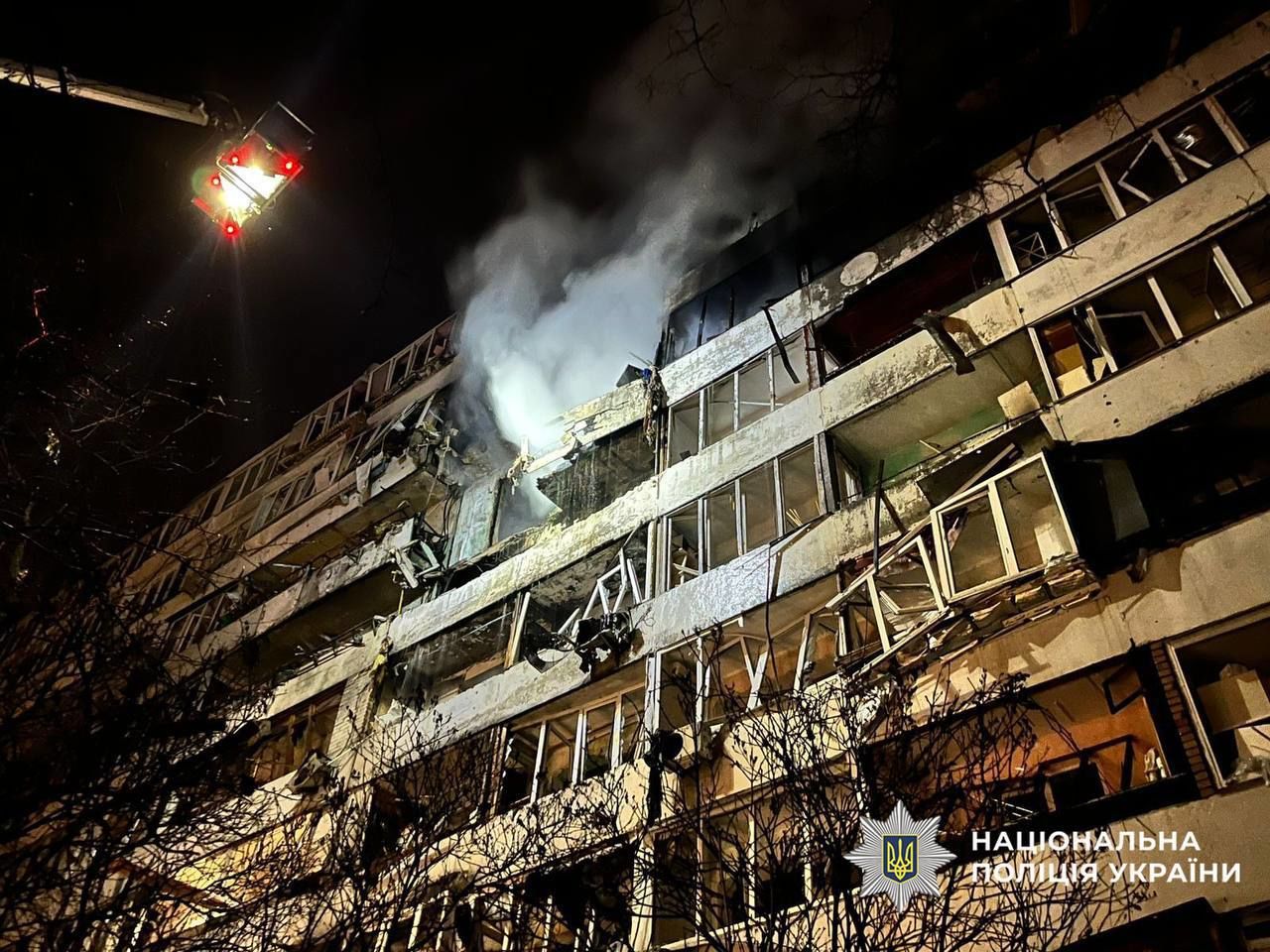 Последствия масштабной атаки РФ по энергетике Украины: в Киеве растет число жертв и пострадавших