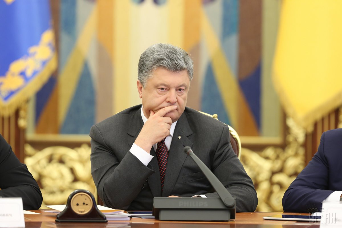 Порошенко анонсировал создание объединенной системы управления военной разведкой Украины