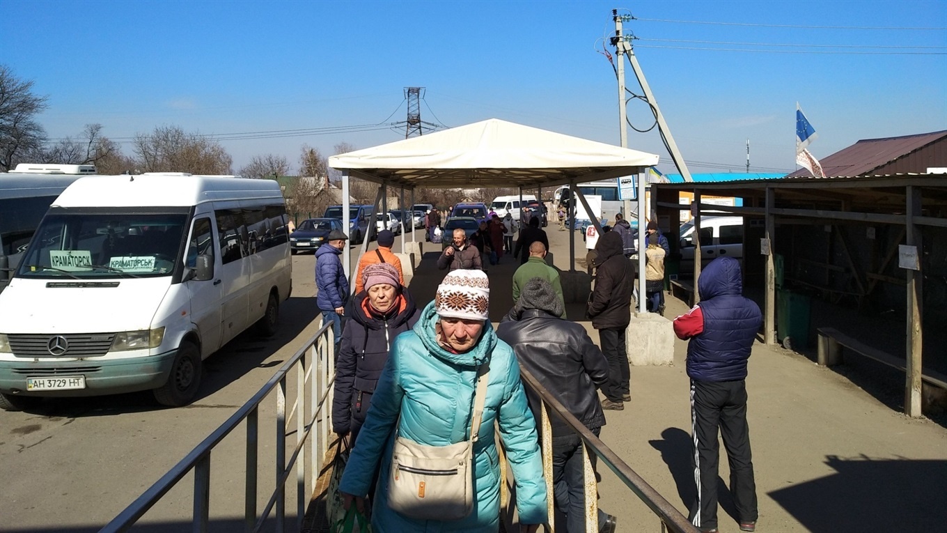 КПВВ на Донбассе открывают после карантина: в "ЛНР" выступили с критикой такого решения