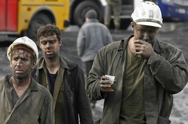 Шахтеры на Волыни угрожают заблокировать пункт пропуска Ягодин