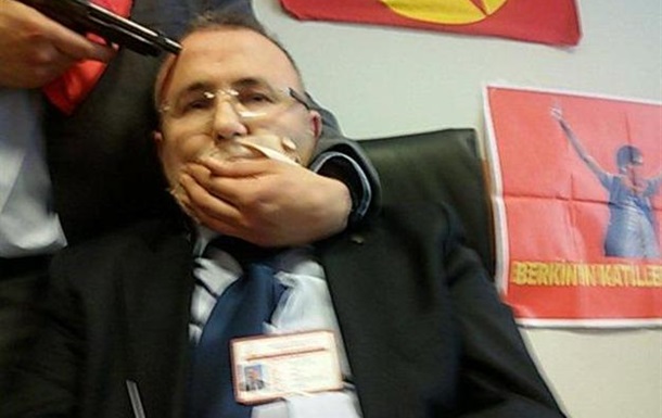 СМИ: турецкие революционеры взяли прокурора в заложники на рабочем месте