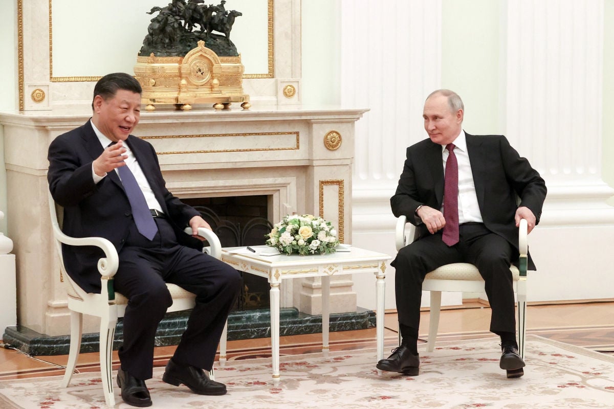 Торгівля РФ з Китаєм продовжує падати перед зустріччю Путіна та Сі