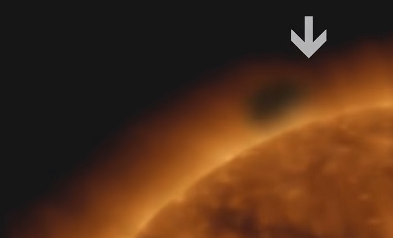 Гигантская аномалия возле Солнца: космозонд NASA зафиксировал таинственный сферообразный объект - кадры