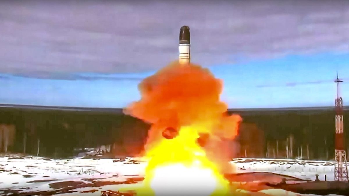 Эксперт озвучил правила поведения во время ядерного удара: "Не нужно никуда бежать"