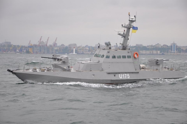 Украинский флот восстанавливает боеспособность: новые бронекатера "Гюрза-М" прошли испытание штормом  