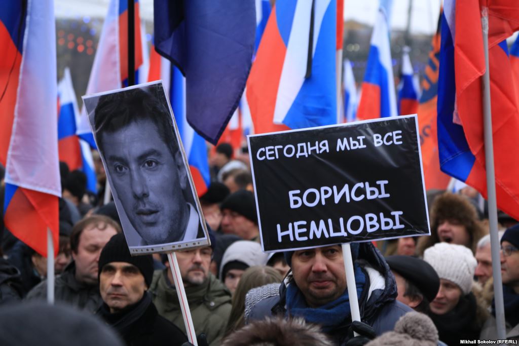 Задержанным участникам шествия памяти Немцова вынесли наказание