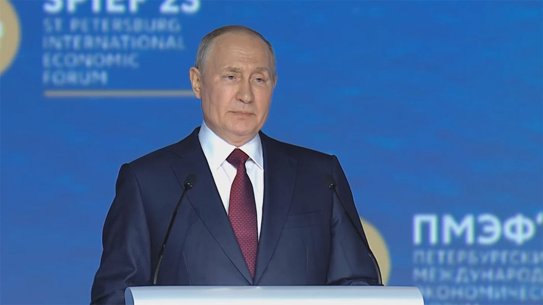 Невзоров — о провальном форуме Путина: "Никто не ожидал, что позор будет так ослепителен"