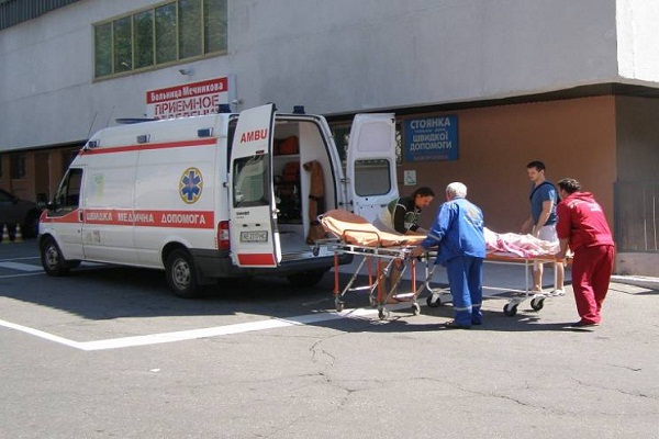 "Перемирие" в действии: в больницу Мечникова в Днепре доставлены с тяжелыми ранениями трое украинских бойцов