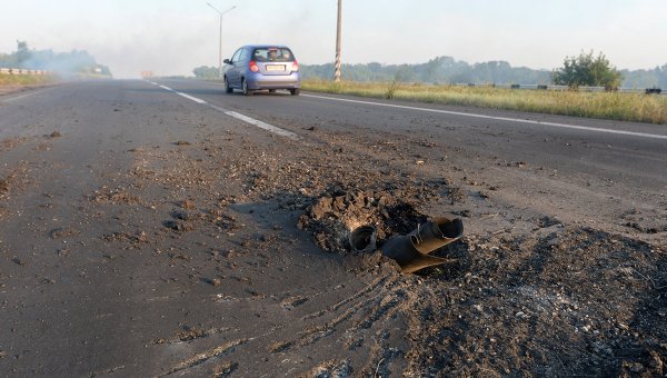 Горловка пережила одну из самых «горячих» ночей: снаряды попали в жилые дома, перебиты газопроводы, пожары по всему городу