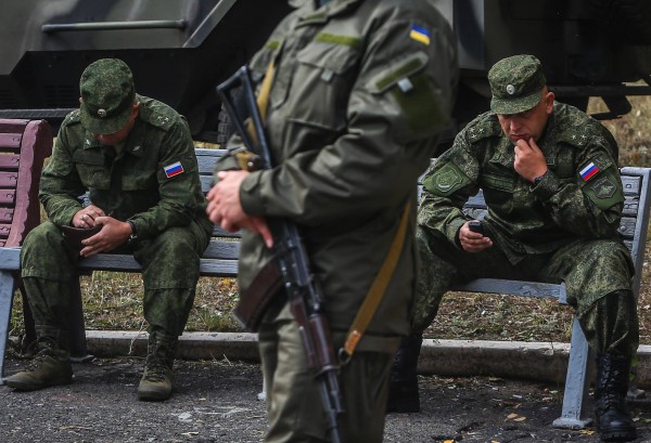 Под Донецком российские военнослужащие свободно передвигаются в районах расположения украинских войск, - Тымчук