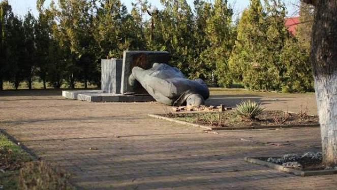 В Украине впервые продали памятник Ленина: покупатель и любитель "совковых" древностей - из Венгрии