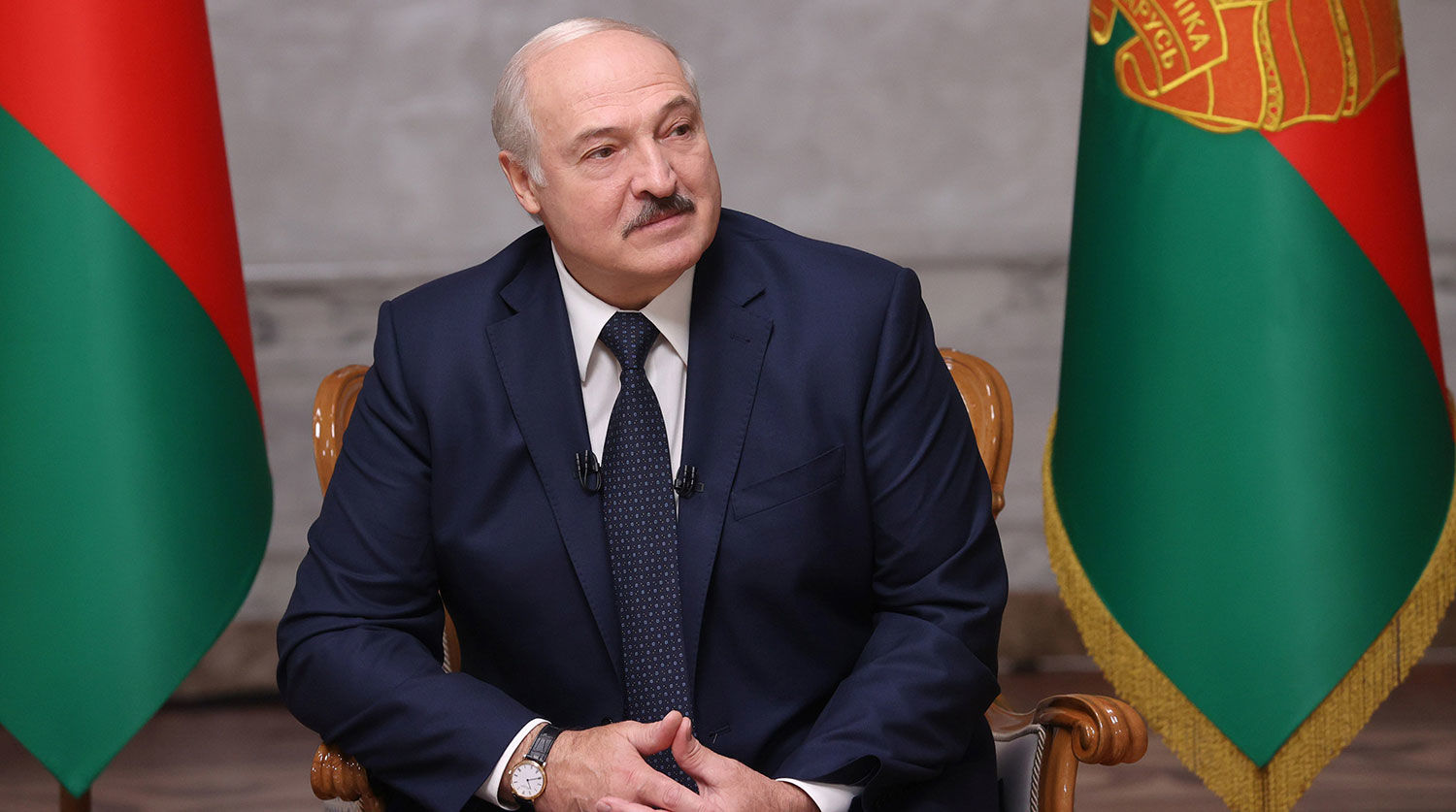 Лукашенко о Тихановской: "Тот, кто взялся за революцию, пусть идет до конца"